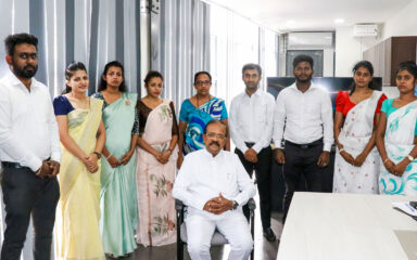 විජය සමූහ ව්‍යාපාරයේ ජූලි මස විවාහ දීමනා ලබා දීමේ අවස්ථාවන් කිහිපයක්.